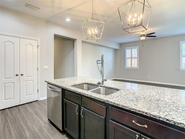 Building Photo - 14912 Caravan Ave