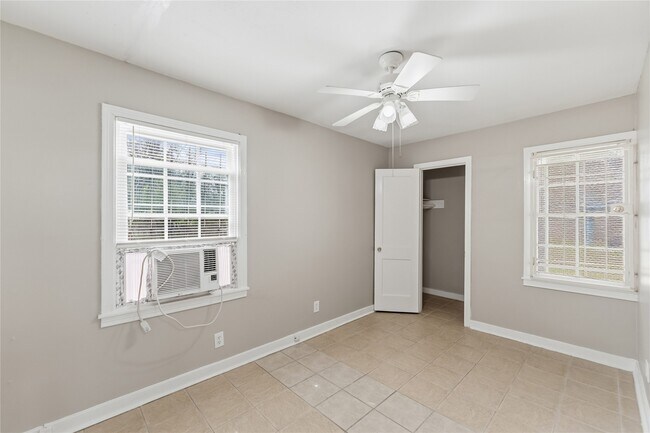 Building Photo - 4814 Burma Rd