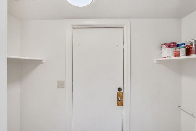 Building Photo - Beautiful Ahwatukee Home!