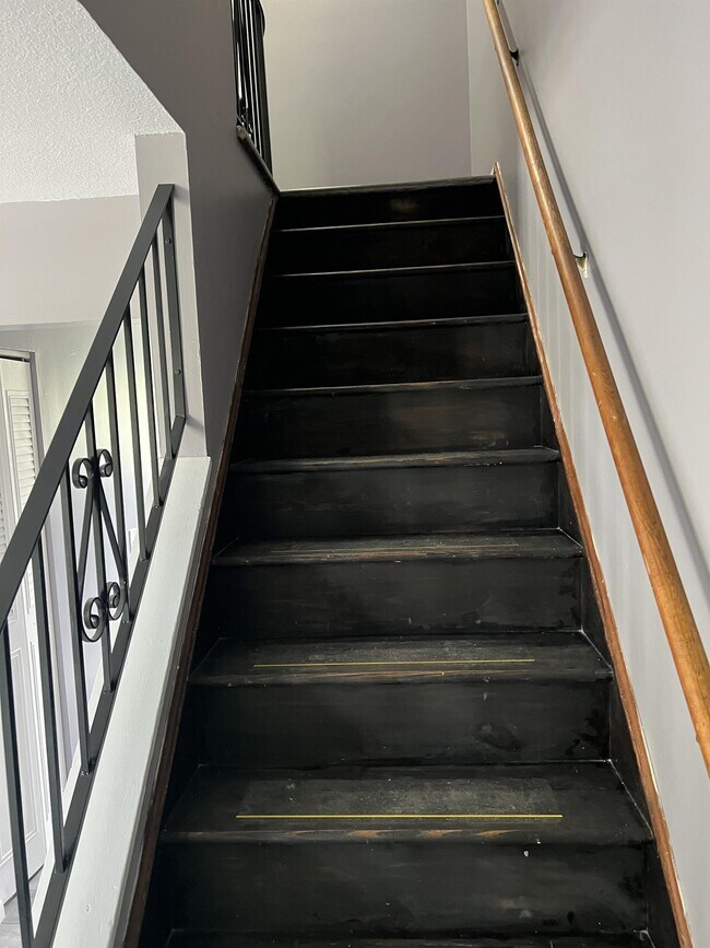 Building Photo - 2003 E Florida Ave