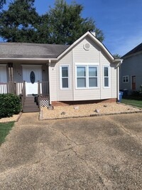 Building Photo - 168 Charleston Way