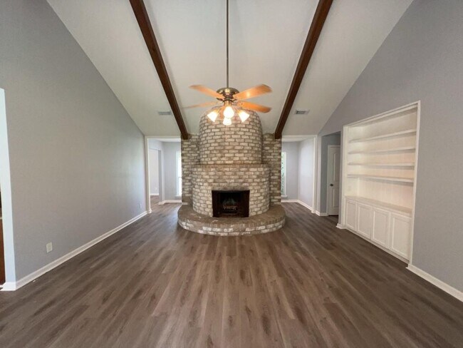 Building Photo - 27226 W Pyeatt Ln