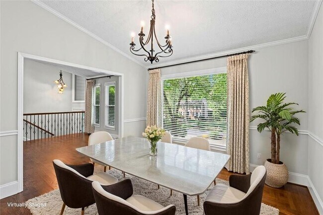 Building Photo - 2420 Castle Ln NE