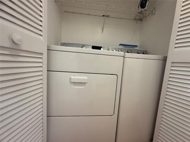 Building Photo - 2459 Sweetwater Club Cir