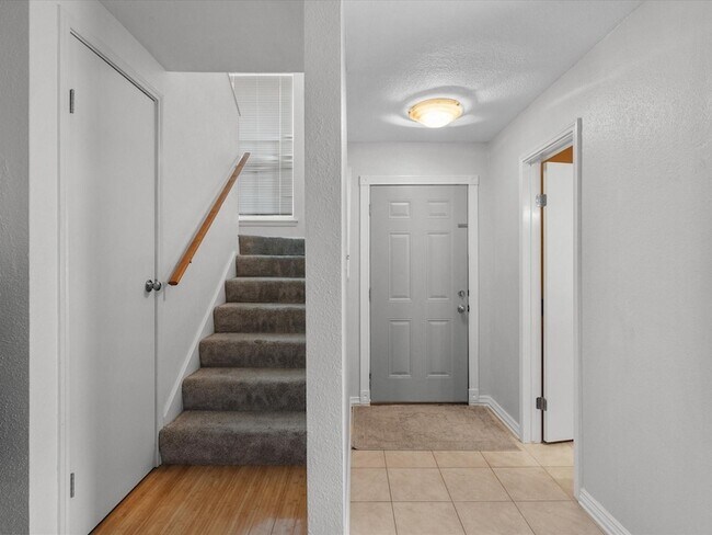 Building Photo - 18515 Egret Bay Blvd