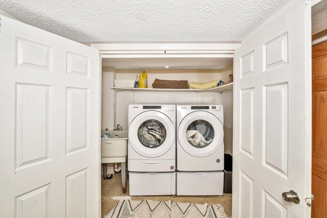 Building Photo - 15 Union Ave