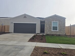 Building Photo - 3 BR 2 BA New Build home available now
