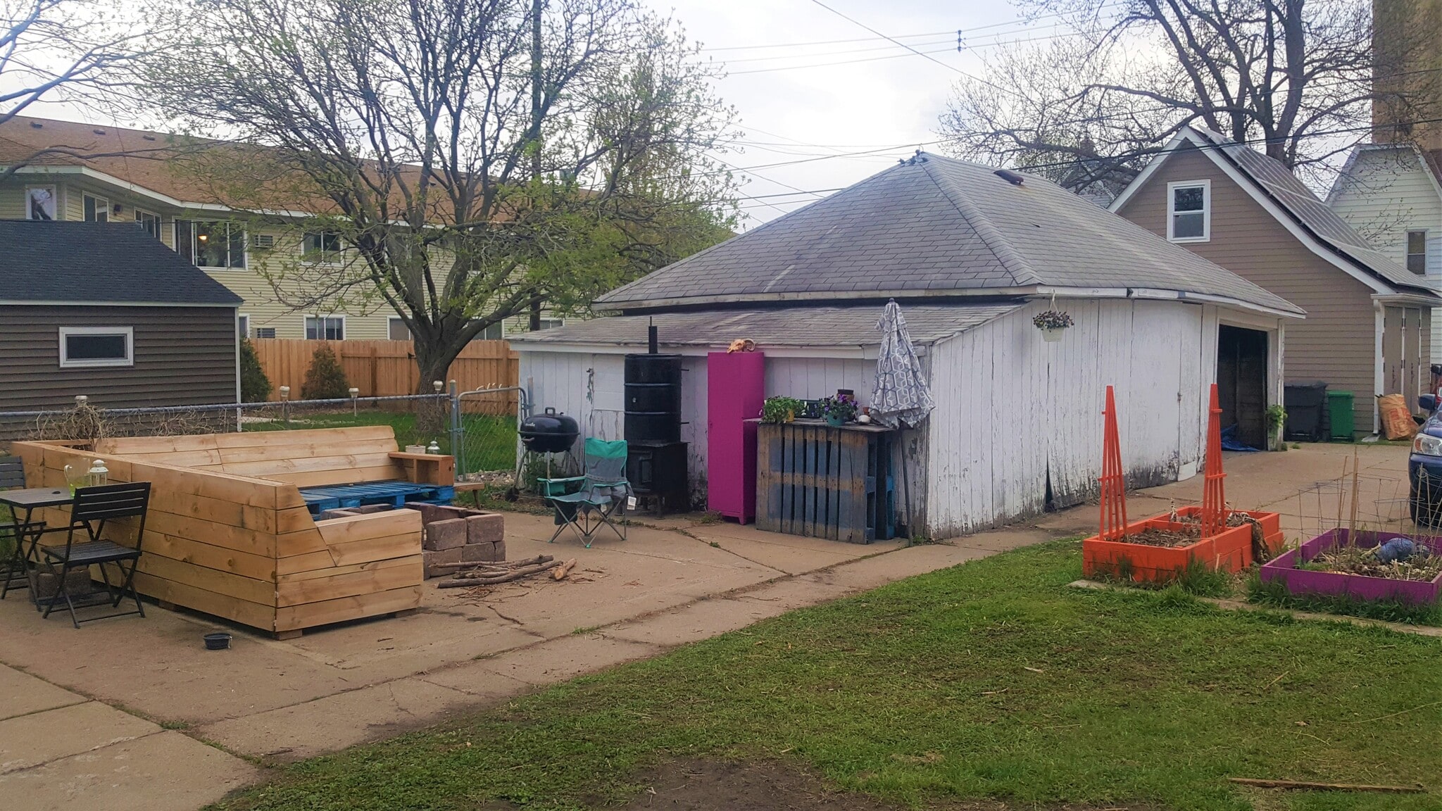 Building Photo - 1715 6th St NE