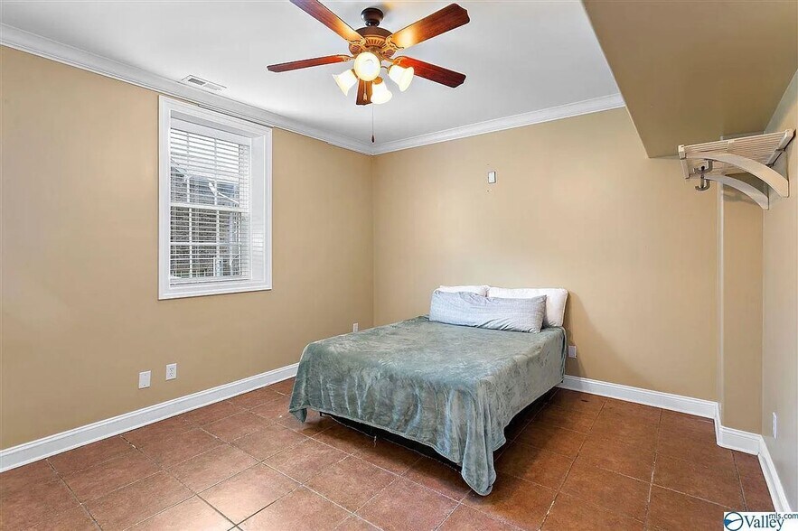 Building Photo - 116 Burwell Cove Dr