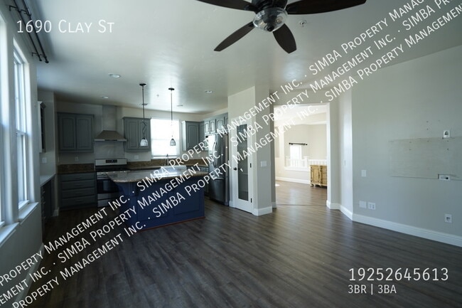 Building Photo - 1690 Clay St