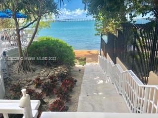 Building Photo - 1627 Brickell Ave
