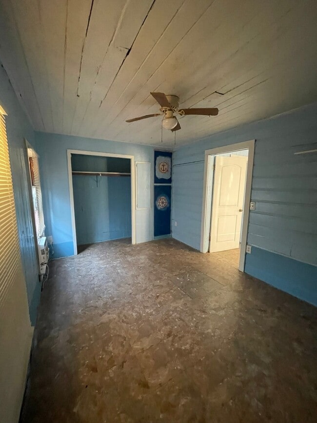 Building Photo - 320 Thunder Rd