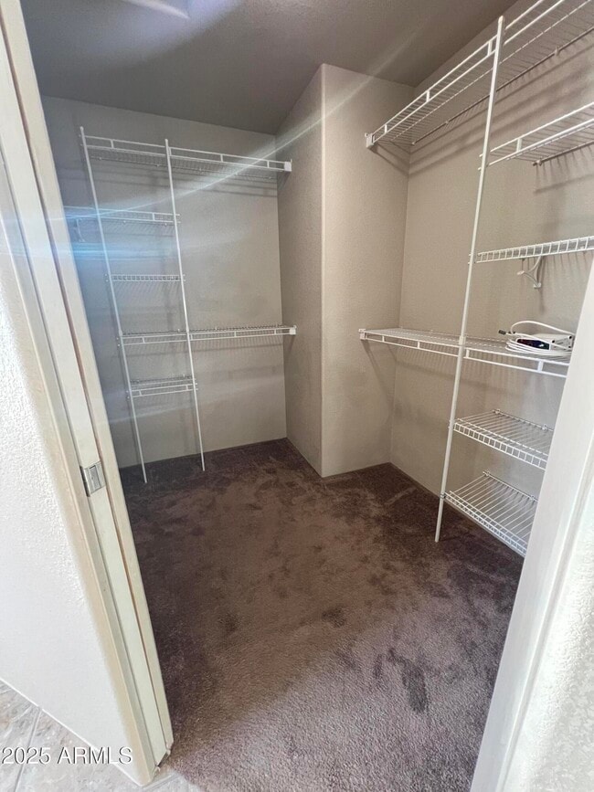 Building Photo - 1225 E Elm St