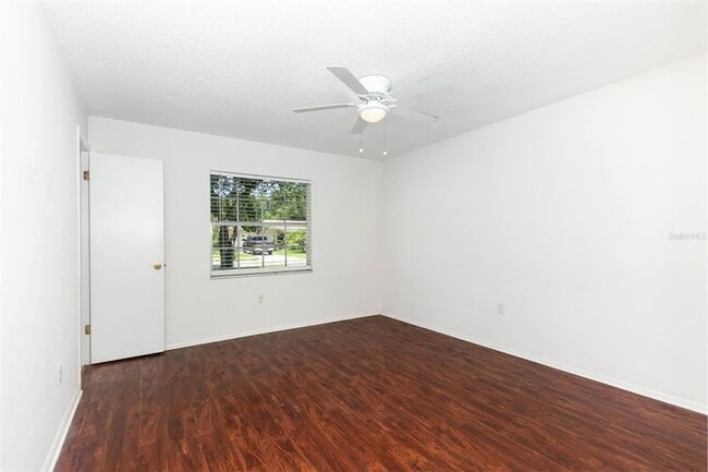 Building Photo - 823 Field St