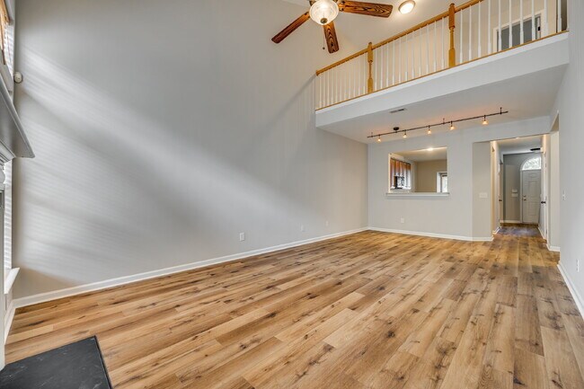 Building Photo - "Charming 3-Bedroom Retreat in Fort Mill -...