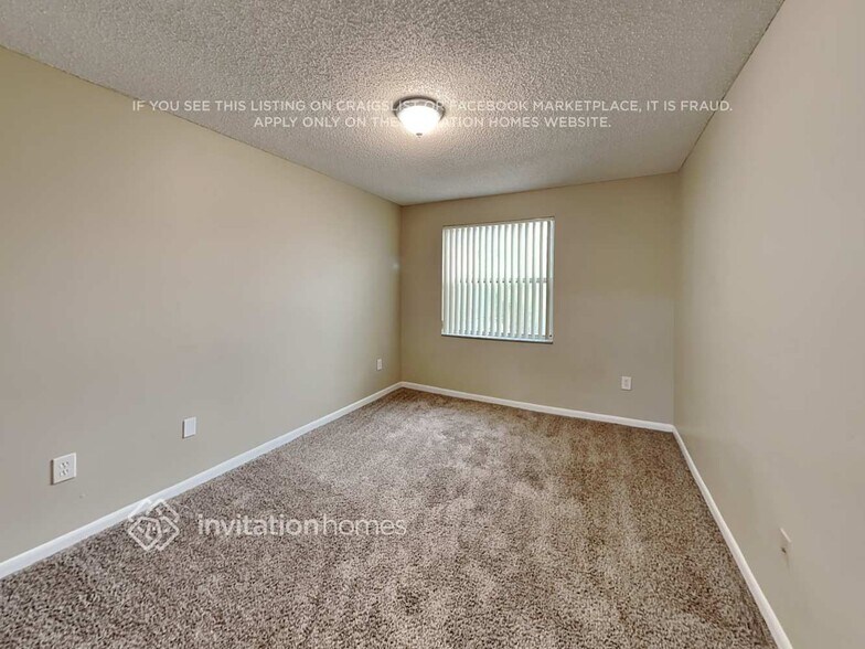Building Photo - 351 NW 152nd Ln