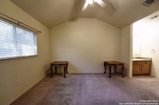 Building Photo - 3202 Eisenhauer Rd