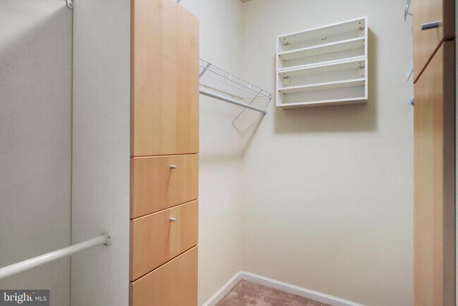 Building Photo - 44306 Stableford Square