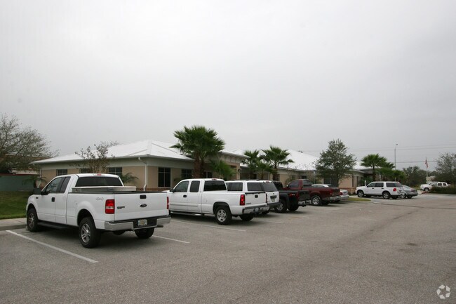 Building Photo - Westbay Cove South