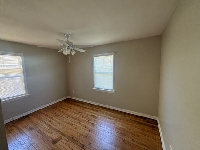 Building Photo - Charming 3 Bedroom 1 Bath Home on Eastside Of Lorain