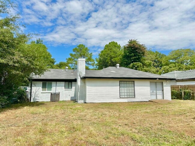 Building Photo - 4209 Camelot Ave