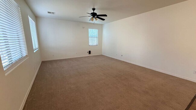 Building Photo - 43658 Caven Dr