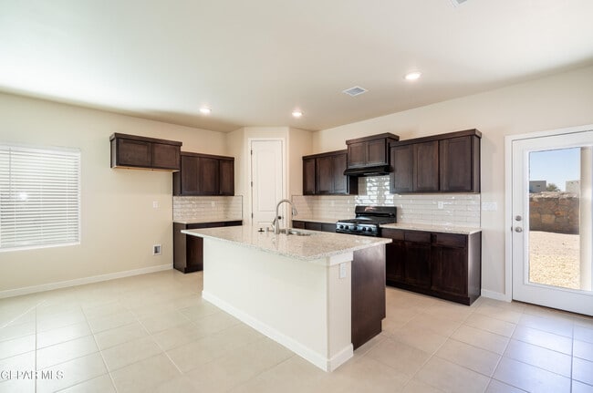 Building Photo - 11472 Van Nuys Dr
