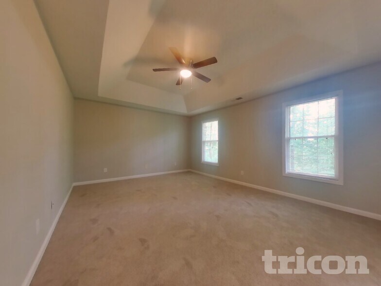 Building Photo - 4013 Mt Vernon Dr