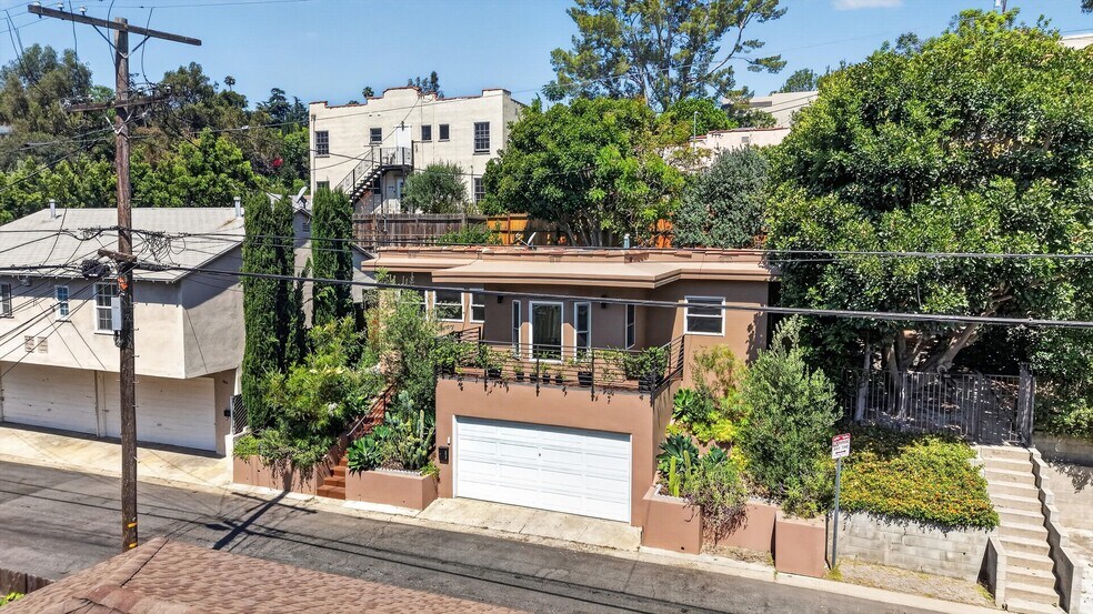 Building Photo - 1515 Rendall Pl