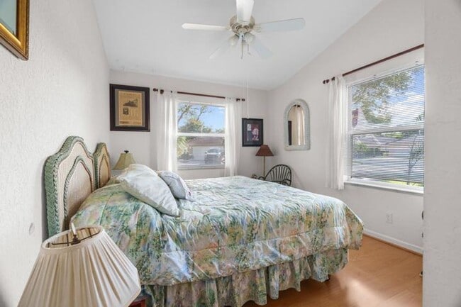 Building Photo - 5260 Grande Palm Cir