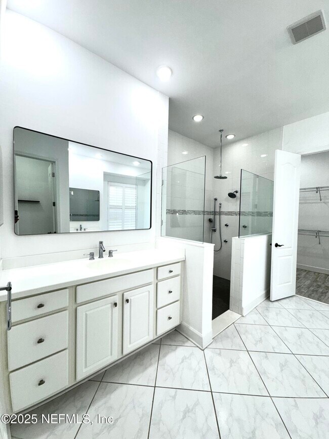 Building Photo - 559 Majestic Eagle Dr