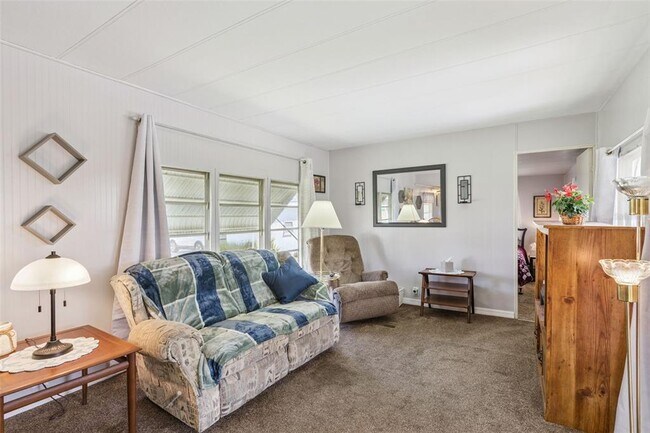 Building Photo - 77 Wildwood Ln