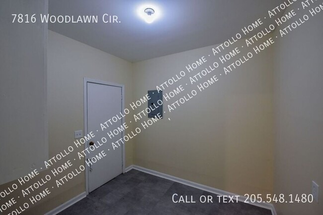 Building Photo - 7816 Woodlawn Cir