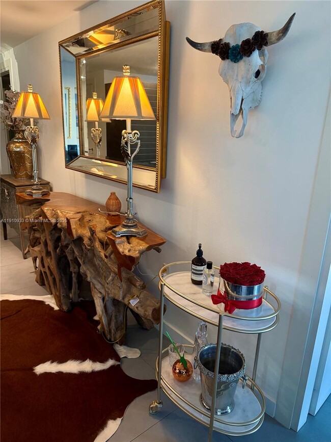 Building Photo - 200 Biscayne Blvd Way