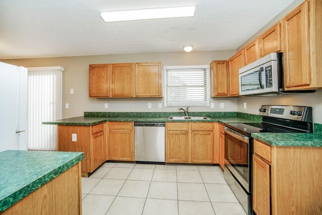 Building Photo - 1104 Mullens Ct