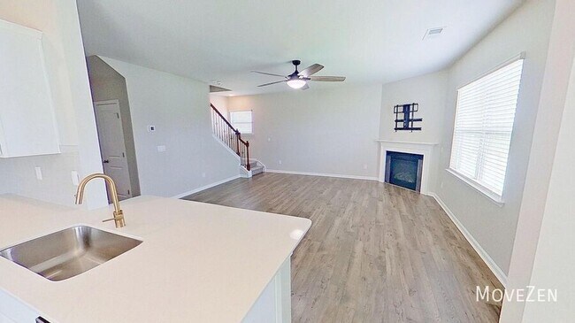 Building Photo - 349 Silicon Dr