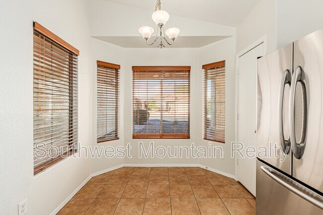 Building Photo - 30196 N Sunray Dr