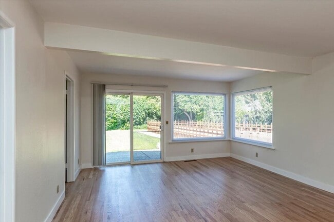 Building Photo - Terrific Sunnyvale Home