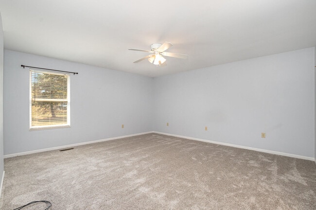 Building Photo - 7393 Maybury Ct