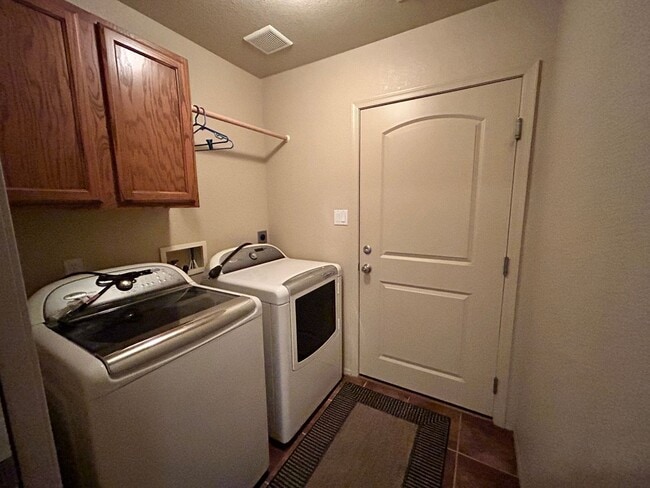 Building Photo - 12620 S Driftwood Dr