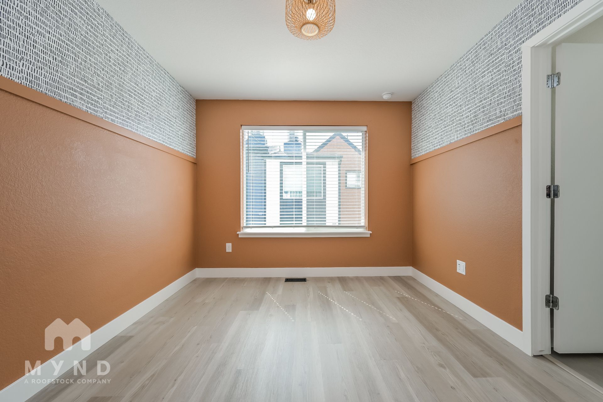 Building Photo - 1079 Chase St