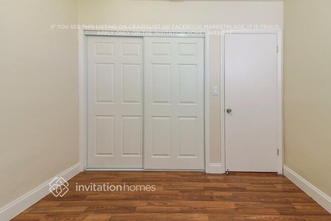 Building Photo - 10221 Dolphin Rd