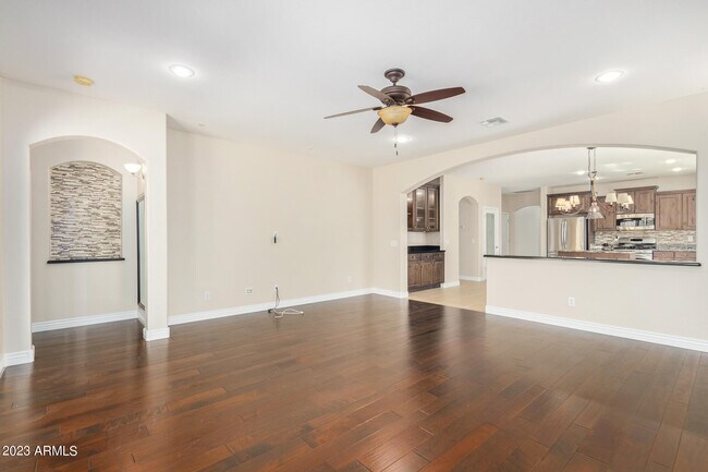 Building Photo - 4010 E Expedition Way