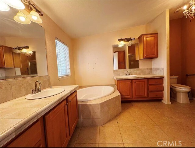 Building Photo - 1053 Deercrest Dr