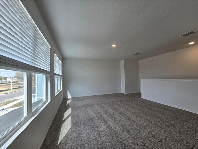 Building Photo - 352 San Juan Trl