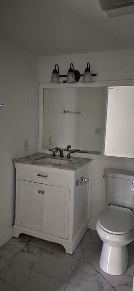 Building Photo - 2100 Springdale Blvd