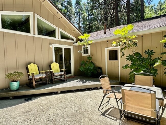Building Photo - 13246 Red Dog Rd