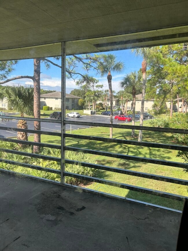 Building Photo - 19 Lake Vista Trail