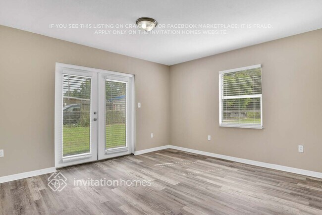 Building Photo - 2623 N Beaumont Ave