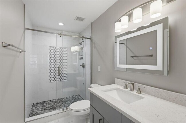 Building Photo - 770 Glastonbury Ct
